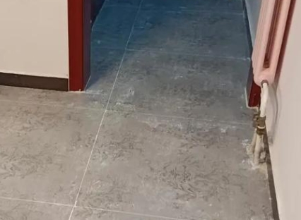 阿鲁科尔瓷砖空鼓维修公司分享下阿鲁科尔地砖空鼓了怎么办